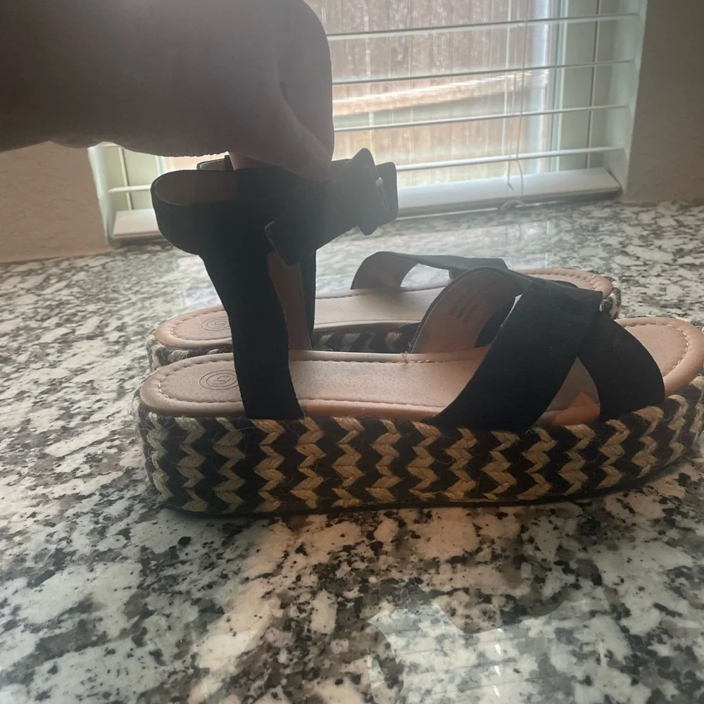 Urban Outfitters Black Platform Espadrille Sandals with Ankle Strap - Women's